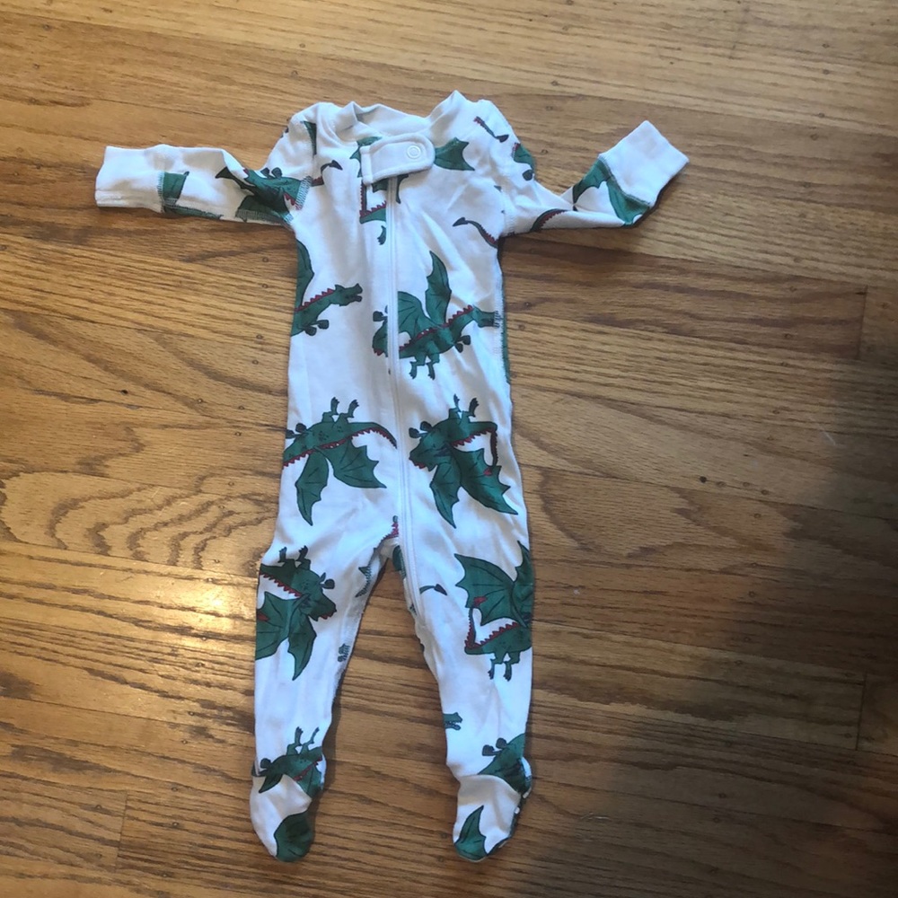 Hanna Andersson footie dragon jammies. Newborn.